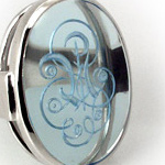 Edelsteine, r&uuml;ckseitig graviert.